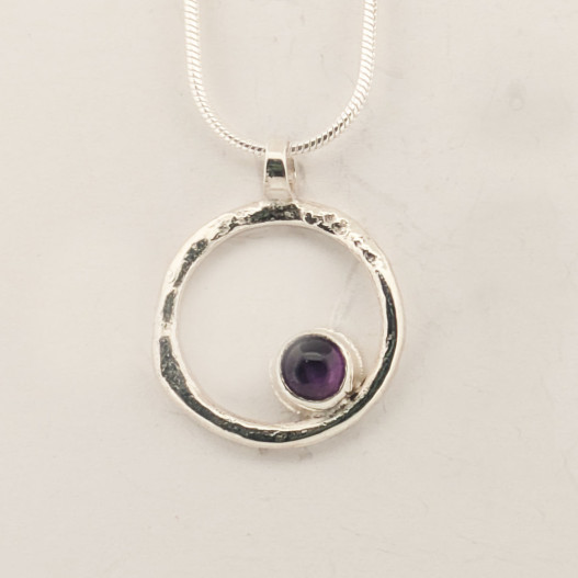 Set with amethyst