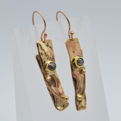 Gold Strata drop earrings